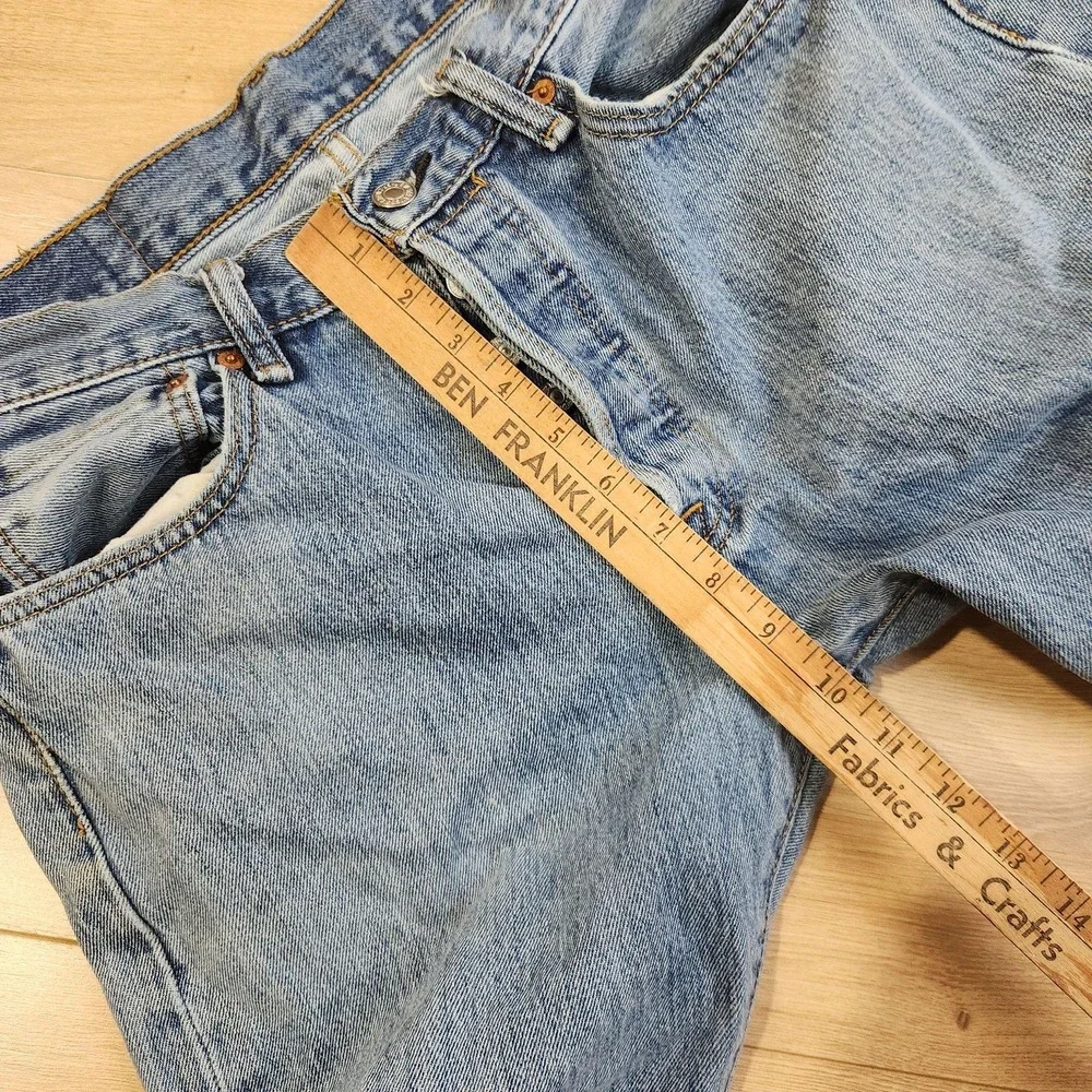 Levis 501 Jeans Mens 32x29 Blue Light Wash Button Fly Straight Denim Casual